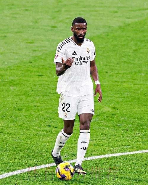 帕丘卡队长：我只是骂吕迪格懦夫 没种族歧视他